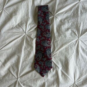 Mens Cricketeer Classic Red and Black Paisley Tie
